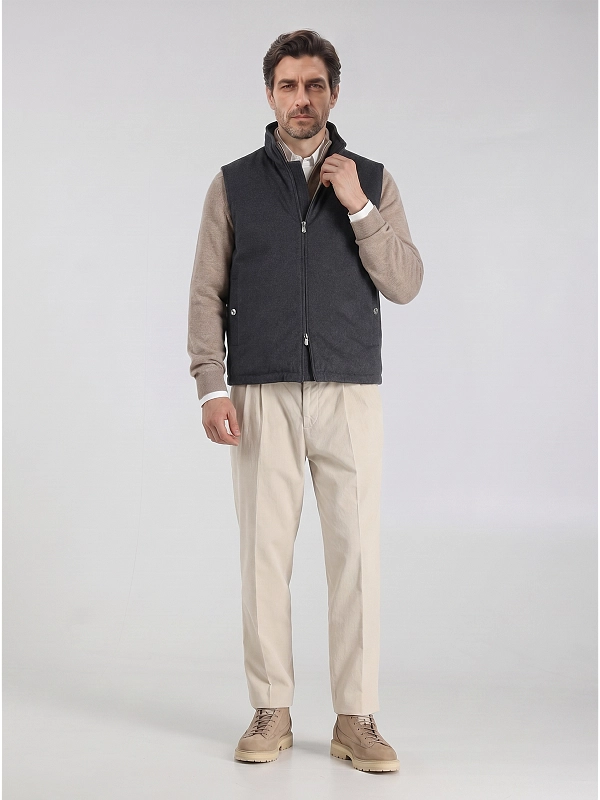 жилет пуховый Brunello Cucinelli MM4631776 цвет темно-серый