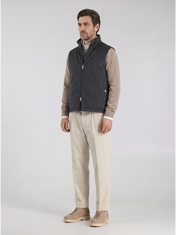 жилет пуховый Brunello Cucinelli MM4631776 цвет темно-серый