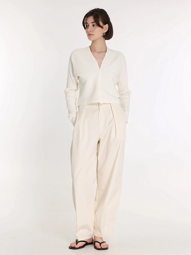 брюки Umarmung UM261APT115