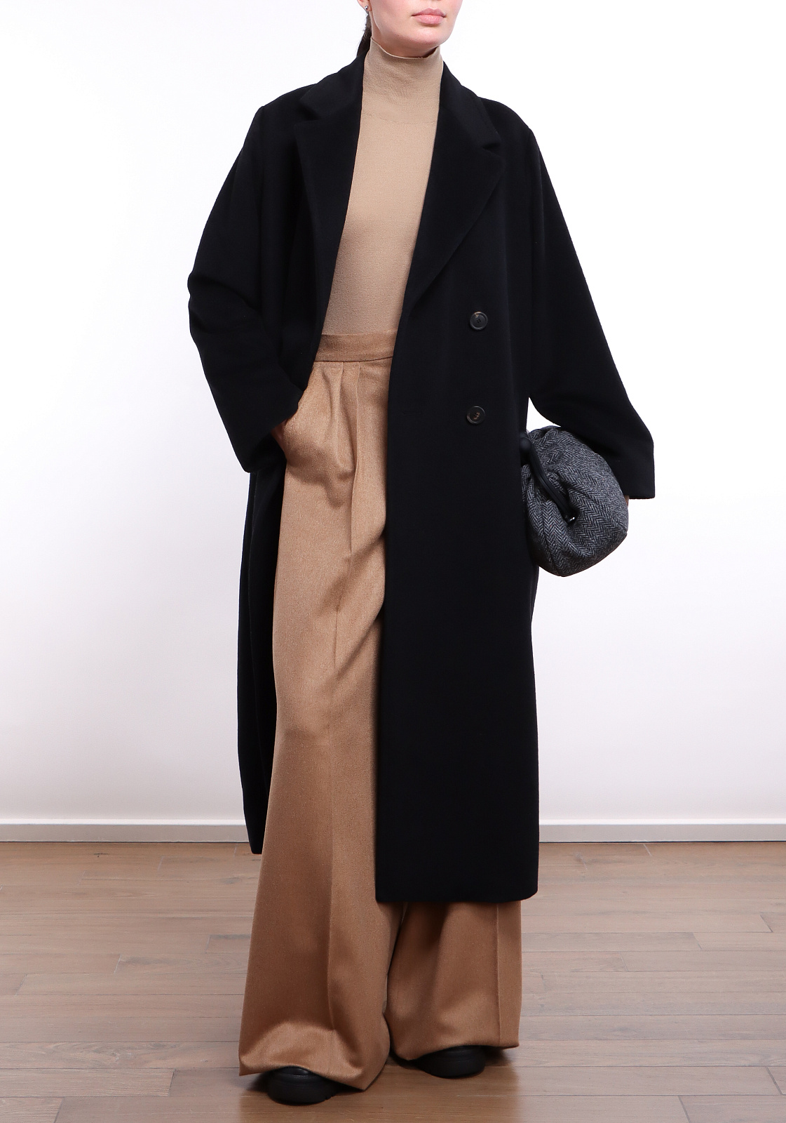 Weekend Max Mara ZUFOLO コート Пальто Max Mara Weekend ZUFOLO цвет черный - купить в