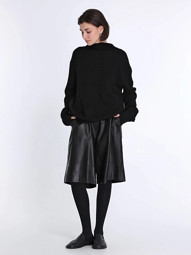 бермуды кожаные Umarmung UM253APT100