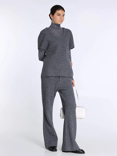 брюки Umarmung UM253WPT66