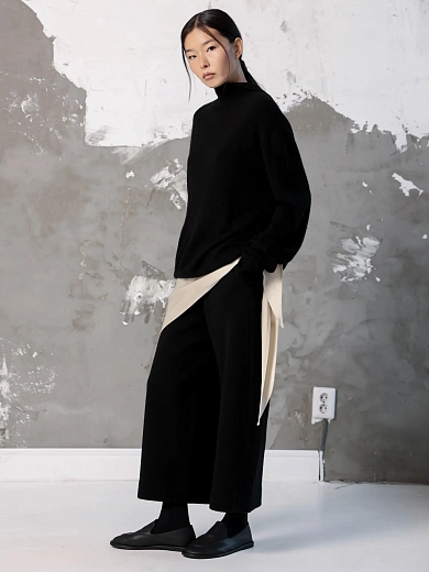 брюки Umarmung UM253WPT70