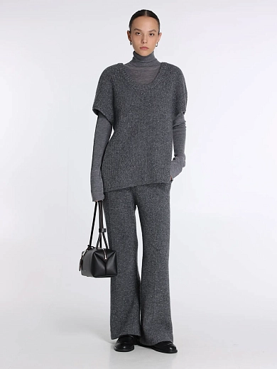 джемпер Umarmung UM253WVT65