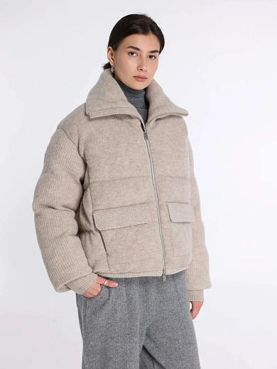 куртка Umarmung UM254AJK19