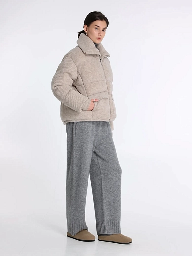 куртка Umarmung UM254AJK19