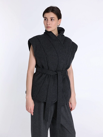 жилет Umarmung UM254WVT81