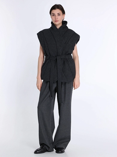 жилет Umarmung UM254WVT81