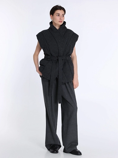 жилет Umarmung UM254WVT81