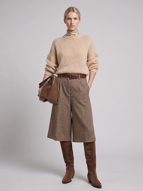бермуды Brunello Cucinelli MP546P9322 цвет светло-коричневый
