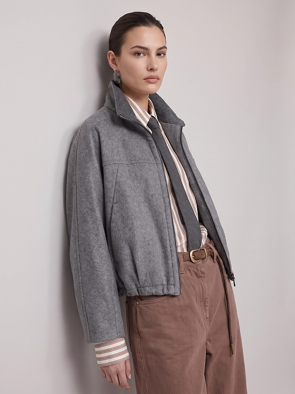бомбер Brunello Cucinelli MP565B3F06 цвет серый